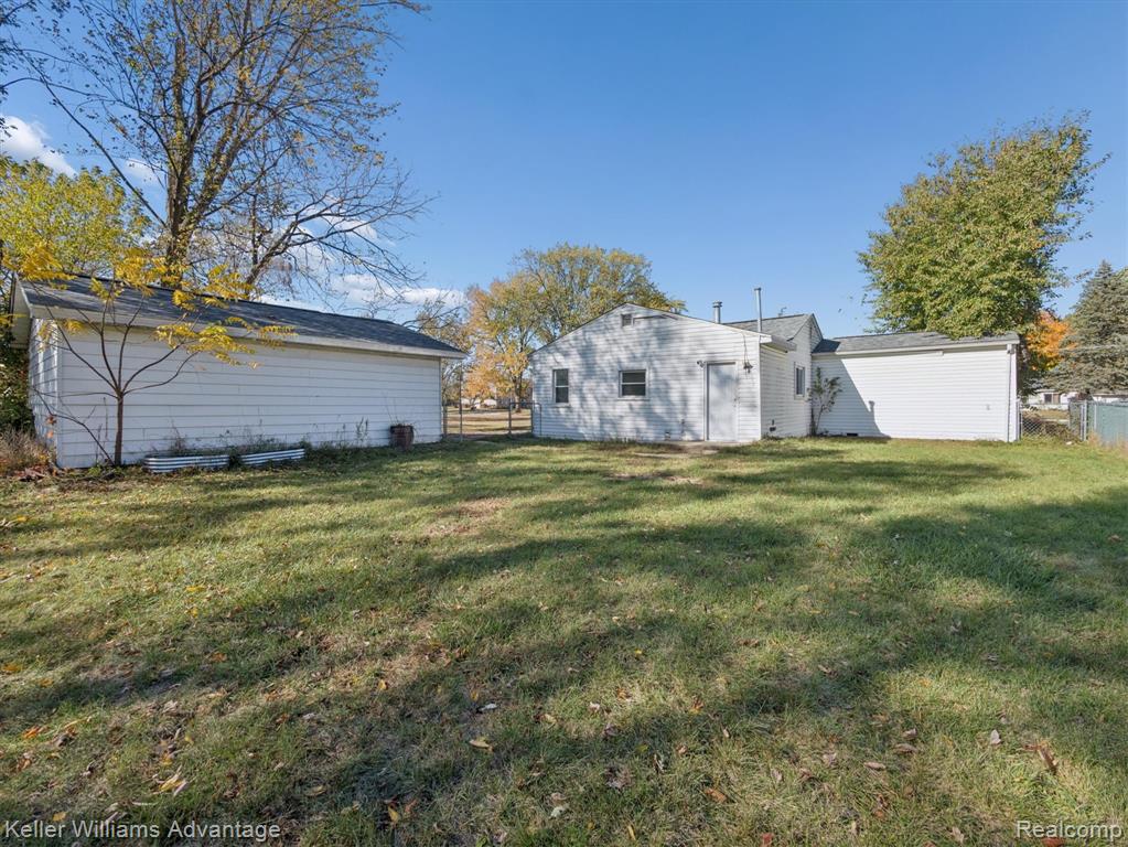 6008 Burroughs Avenue, Sterling Heights, MI 48314 — Photo 23