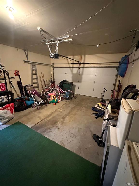 5601 ASTER Drive, Troy, MI 48085 — Photo 24