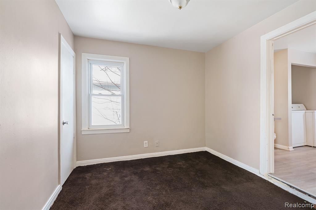 7583 Hudson Avenue, Warren, MI 48091 — Photo 9