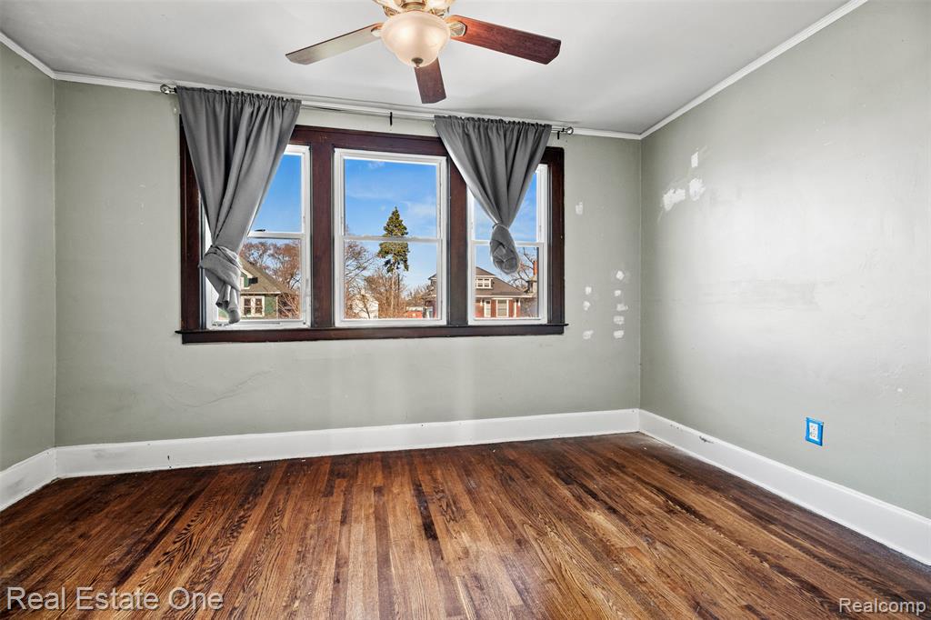 2965 FISCHER Street, Detroit, MI 48214 — Photo 17
