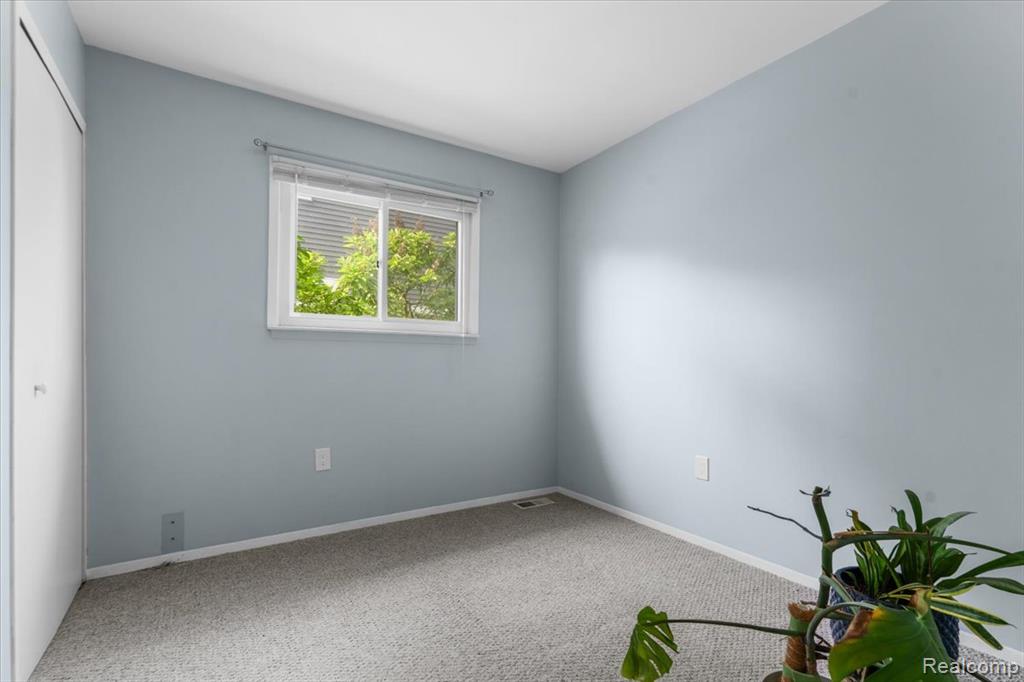 2519 Buckingham Avenue, Berkley, MI 48072 — Photo 15