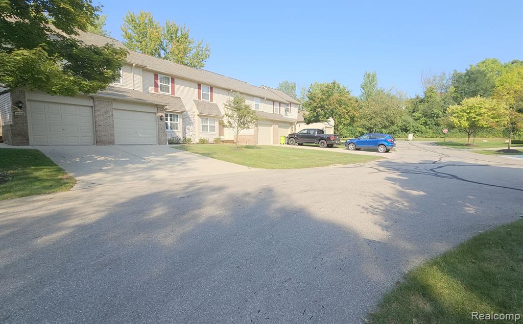 41778 WEBSTER Court, Novi, MI 48377 — Photo 44