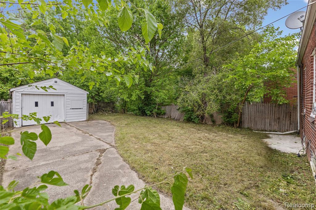 11817 Riad Street, Detroit, MI 48224 — Photo 36