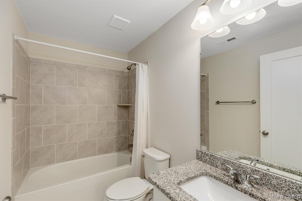 2846 RIDINGTON Road, Ann Arbor, MI 48105 — Photo 32