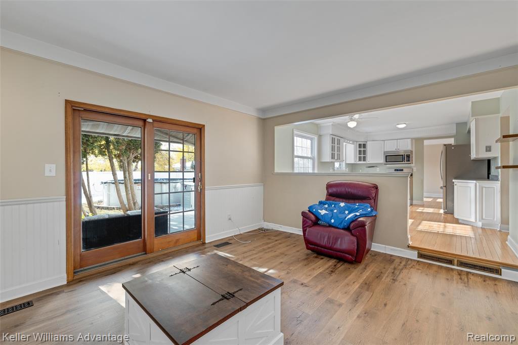 19071 Coachwood Road, Riverview, MI 48193 — Photo 16