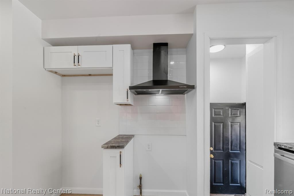 12931 Hazelton Street, Detroit, MI 48223 — Photo 9