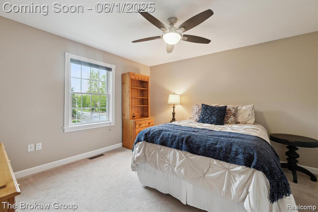 6387 Pinebrook Lane, Burton, MI 48509 — Photo 38