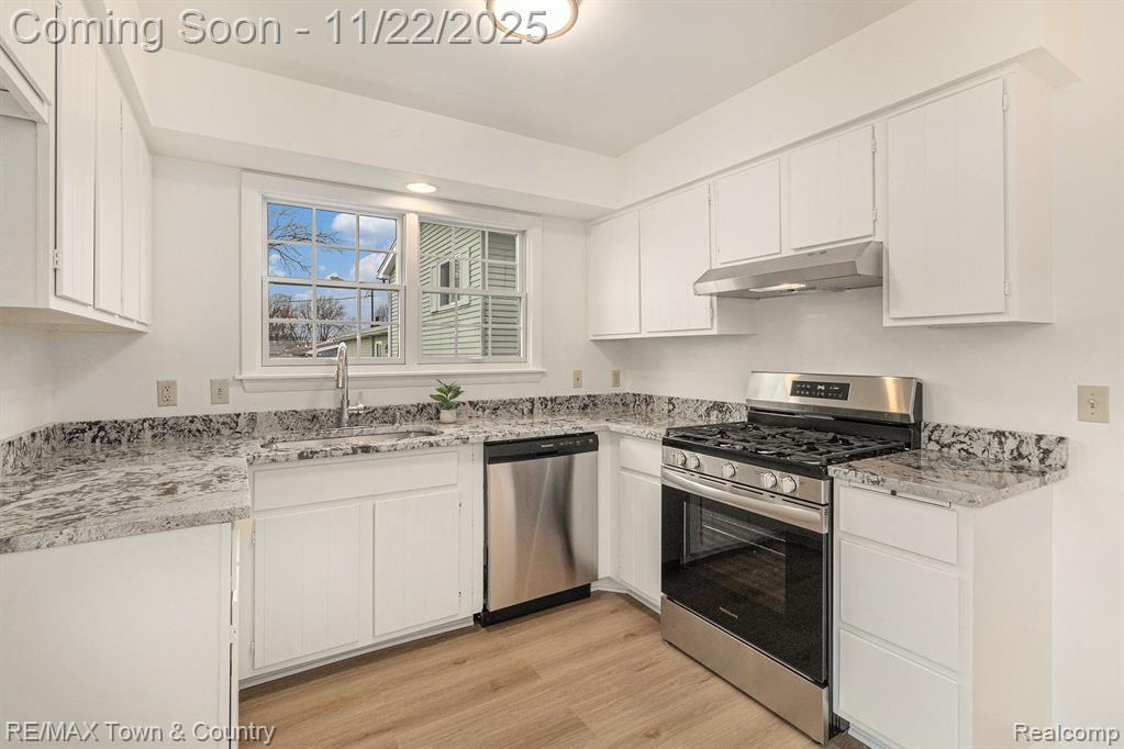 538 Autumn Drive, Flushing, MI 48433 — Photo 12