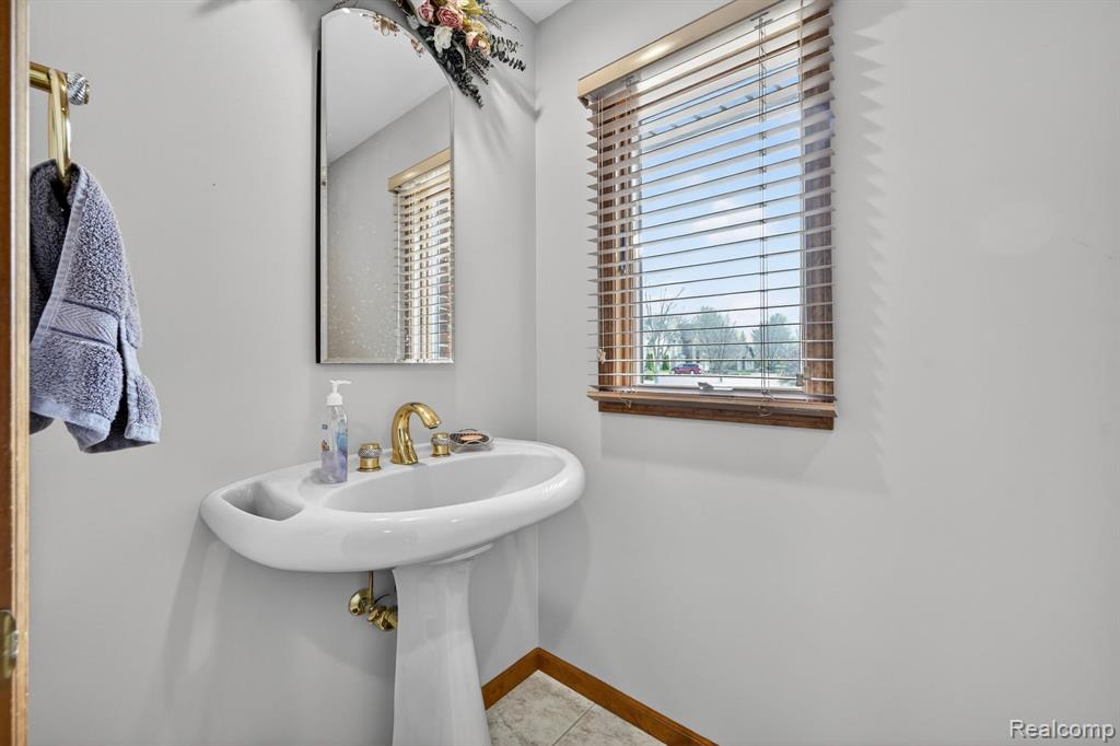 4891 Maceri Circle, Sterling Heights, MI 48314 — Photo 41