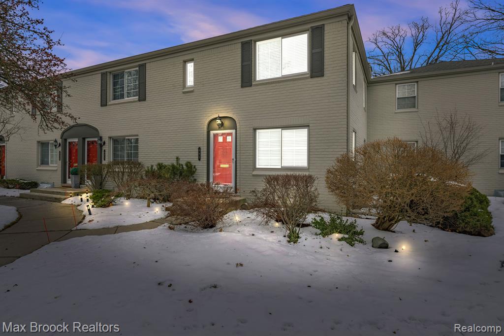 695 GRAEFIELD, Birmingham, MI 48009 — Photo 2