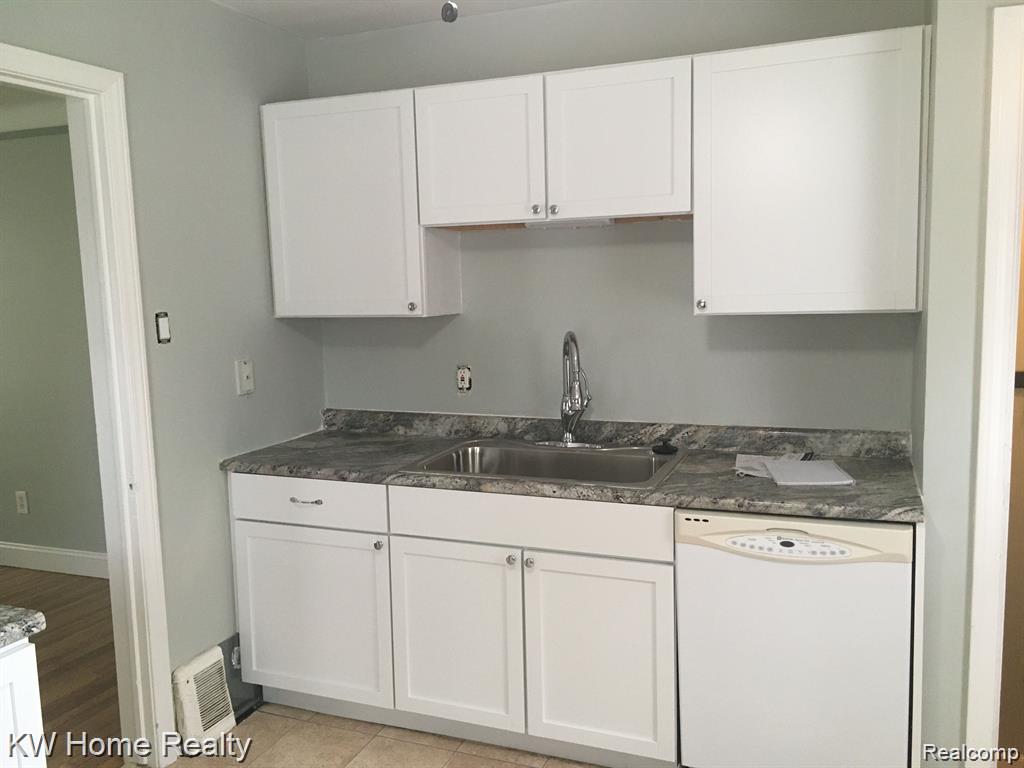 4014 Gardner Avenue, Berkley, MI 48072 — Photo 8
