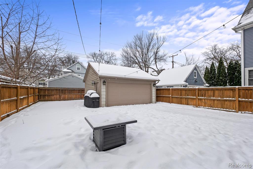 651 Davis Avenue, Birmingham, MI 48009 — Photo 25
