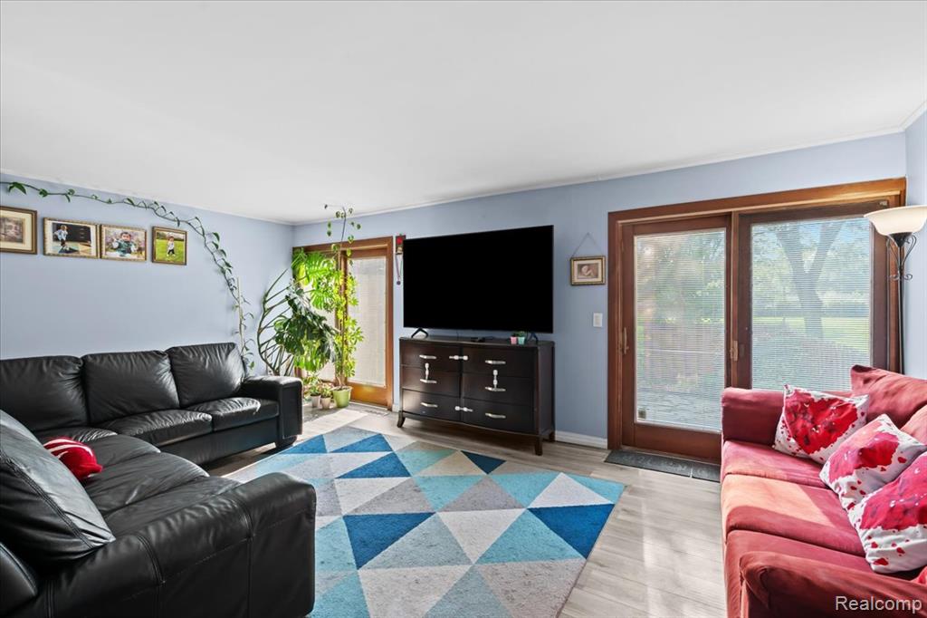 24243 Bashian Drive, Novi, MI — Photo 6