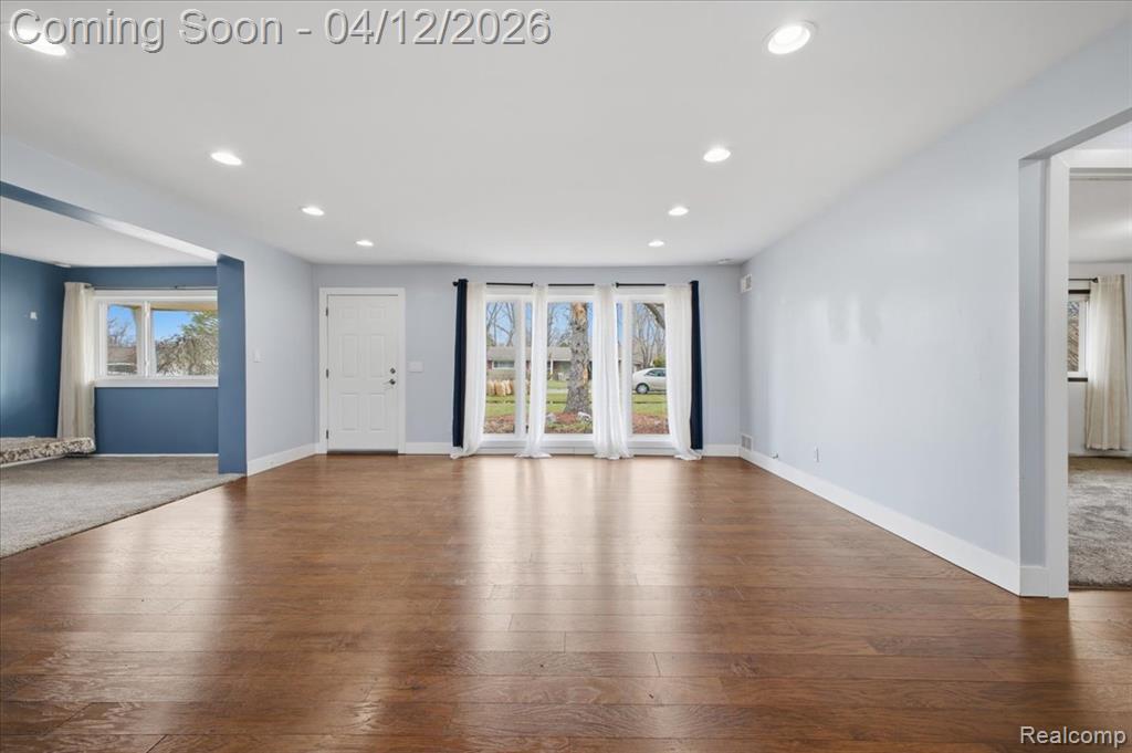 2455 Ivanhoe Drive, West Bloomfield, MI 48324 — Photo 5