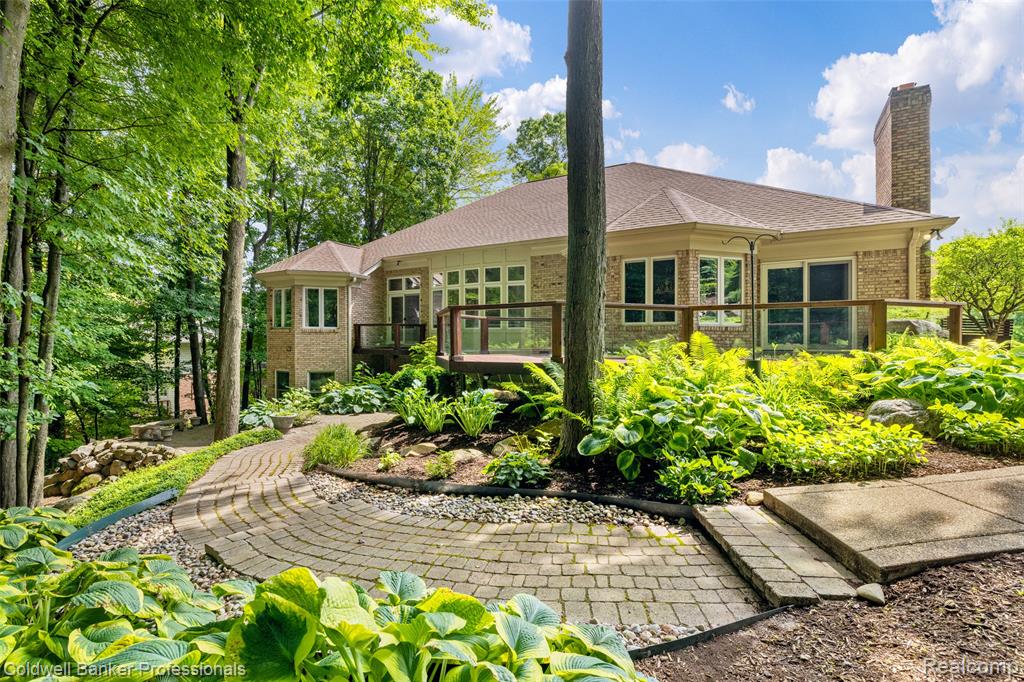 8661 DEERWOOD Road, Clarkston, MI 48348 — Photo 68