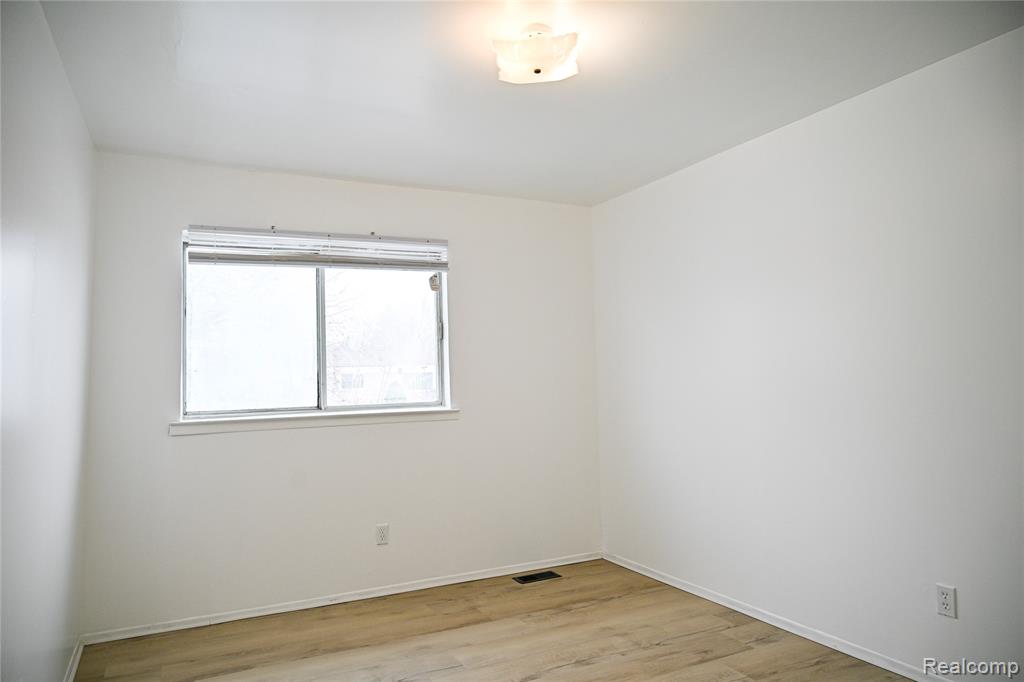 4056 Fox Street, Inkster, MI 48141 — Photo 20