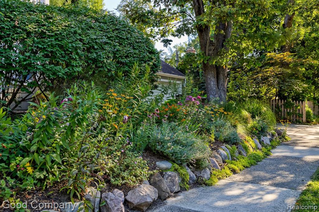 19 Oakdale Boulevard, Pleasant Ridge, MI — Photo 63
