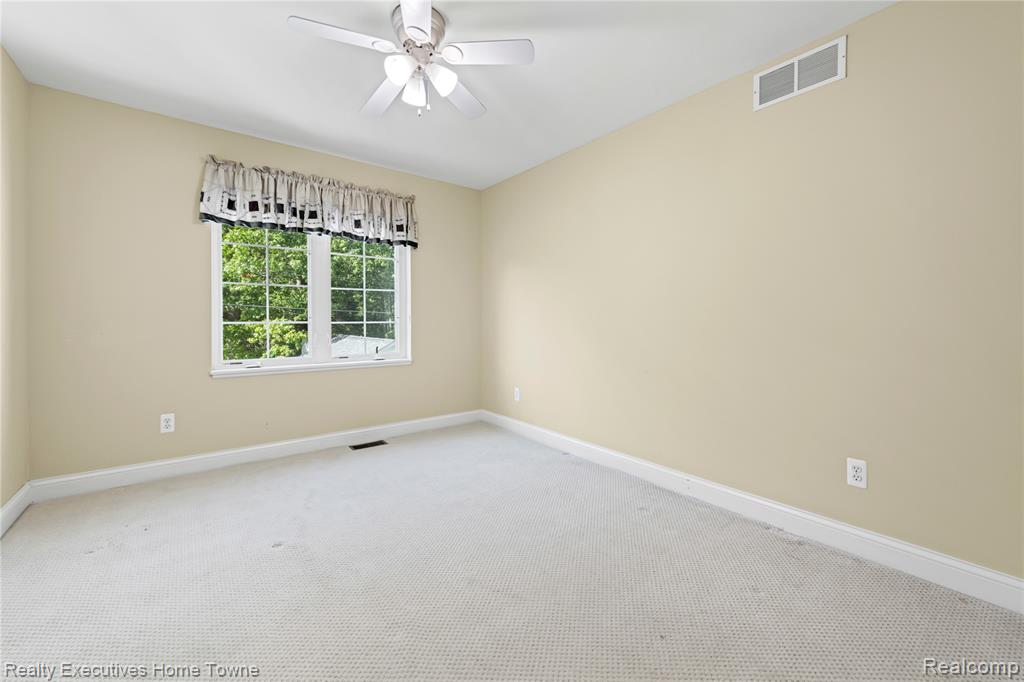 5802 Lakeshore Road, Fort Gratiot, MI 48059 — Photo 43