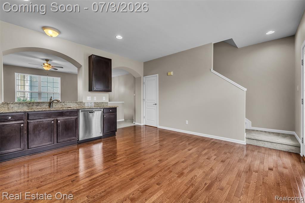 44656 Ellery Lane, Novi, MI 48377 — Photo 14