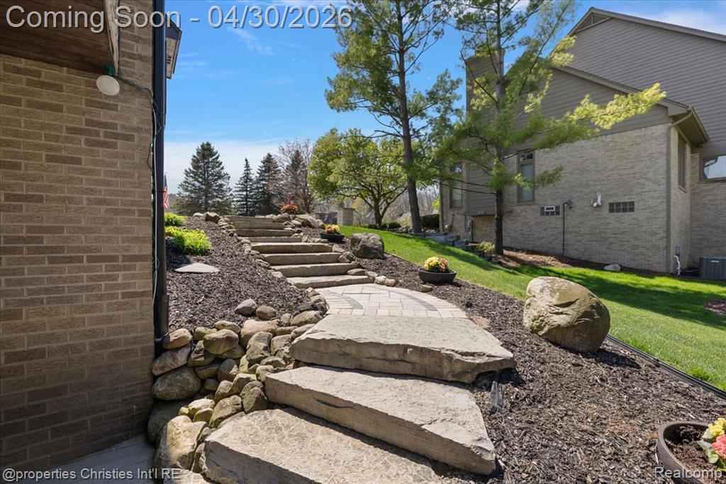 22844 Indianwood Drive, South Lyon, MI 48178 — Photo 20