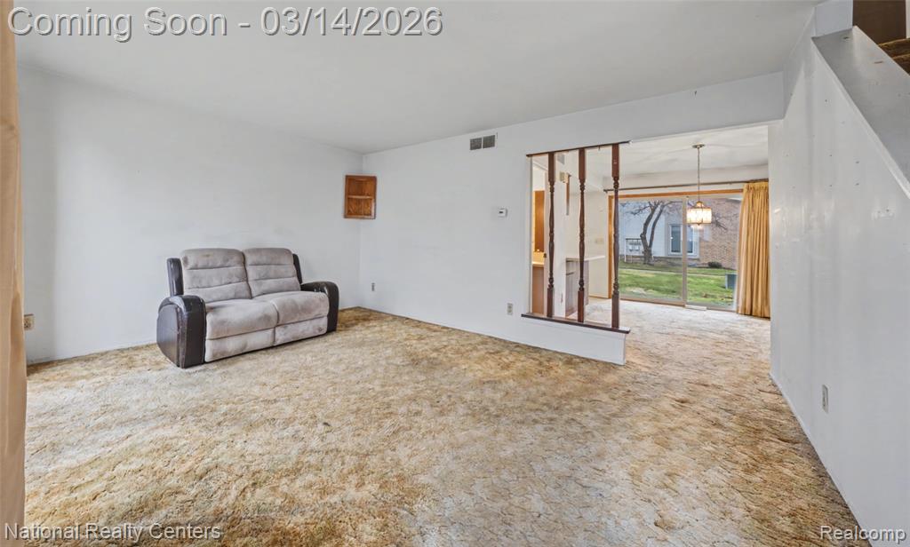 90 Willow Way, Waterford, MI 48328 — Photo 10