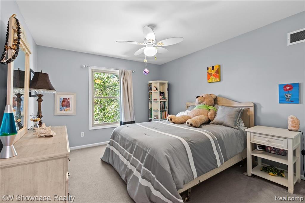 44847 Larkspur, Novi, MI 48377 — Photo 30