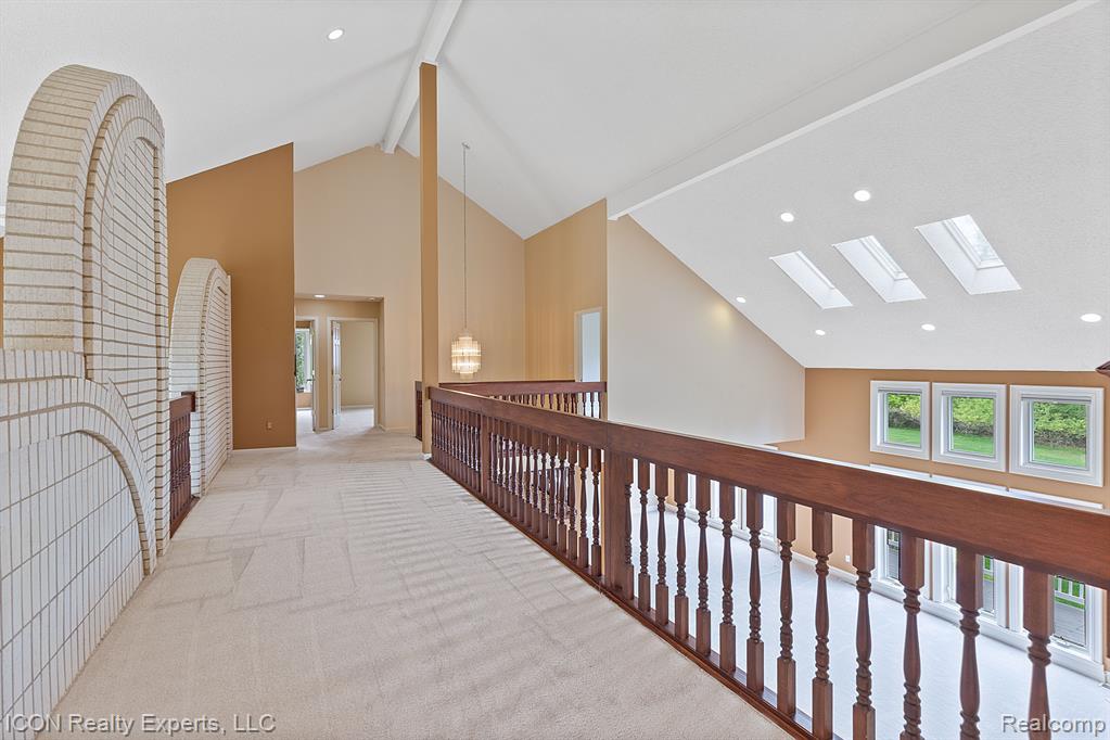 5215 DEER RUN Circle, Orchard Lake Village, MI 48323 — Photo 52