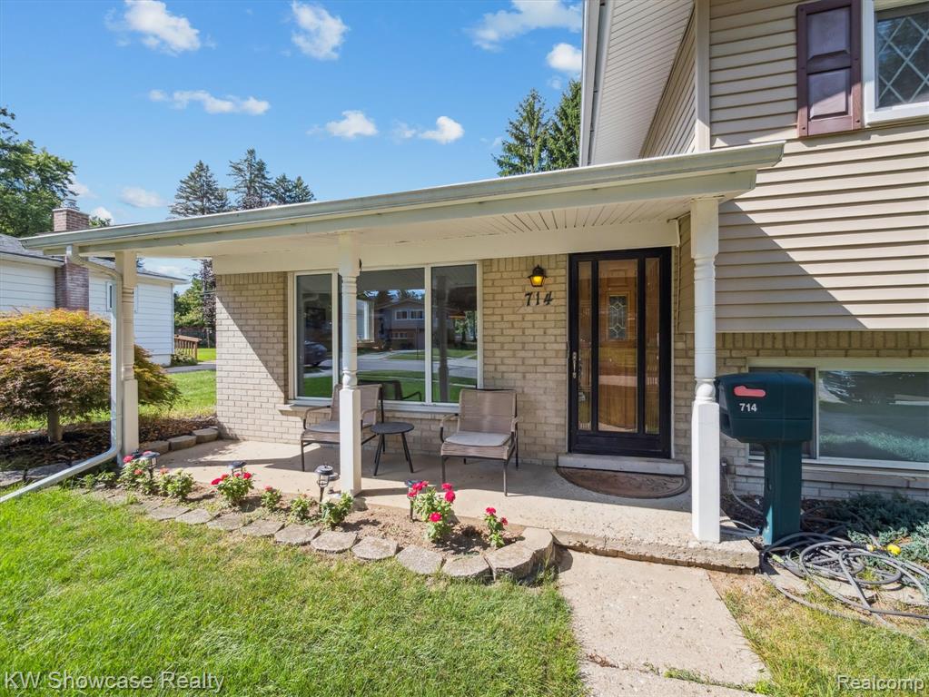 714 Sweetbriar, Milford, MI 48381 — Photo 5