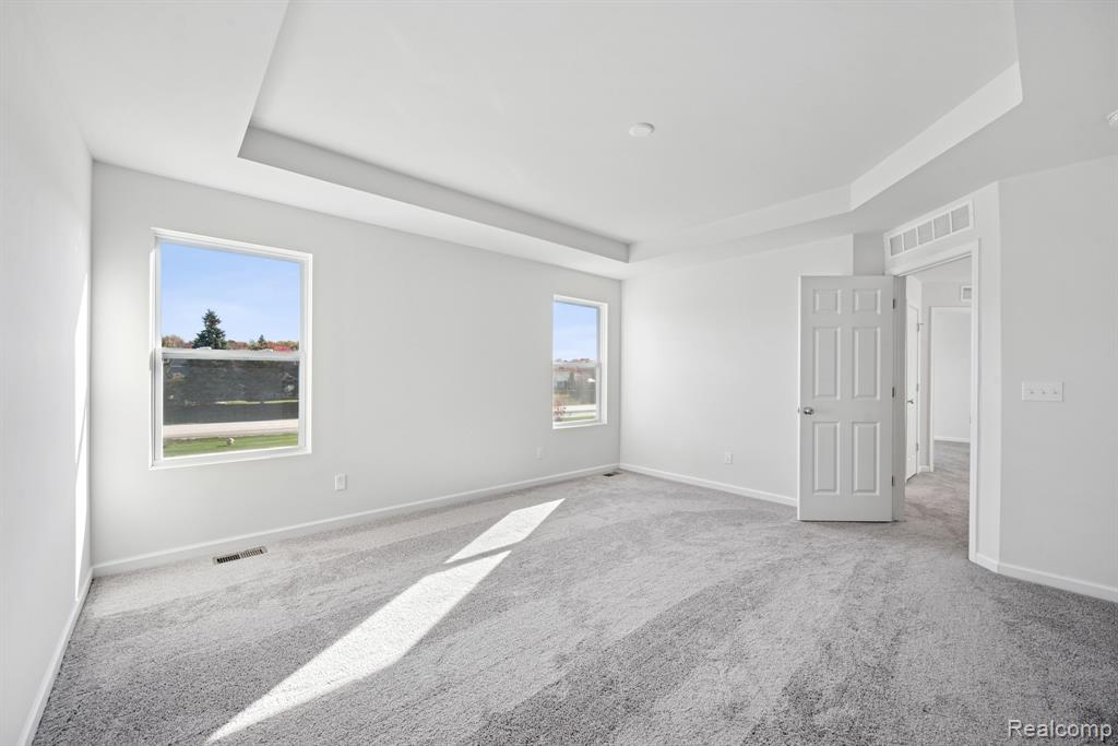54822 Heron Circle, New Baltimore, MI 48047 — Photo 14