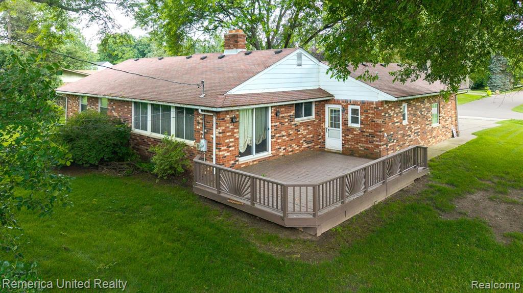 2223 Strader Drive, West Bloomfield, MI 48324 — Photo 4