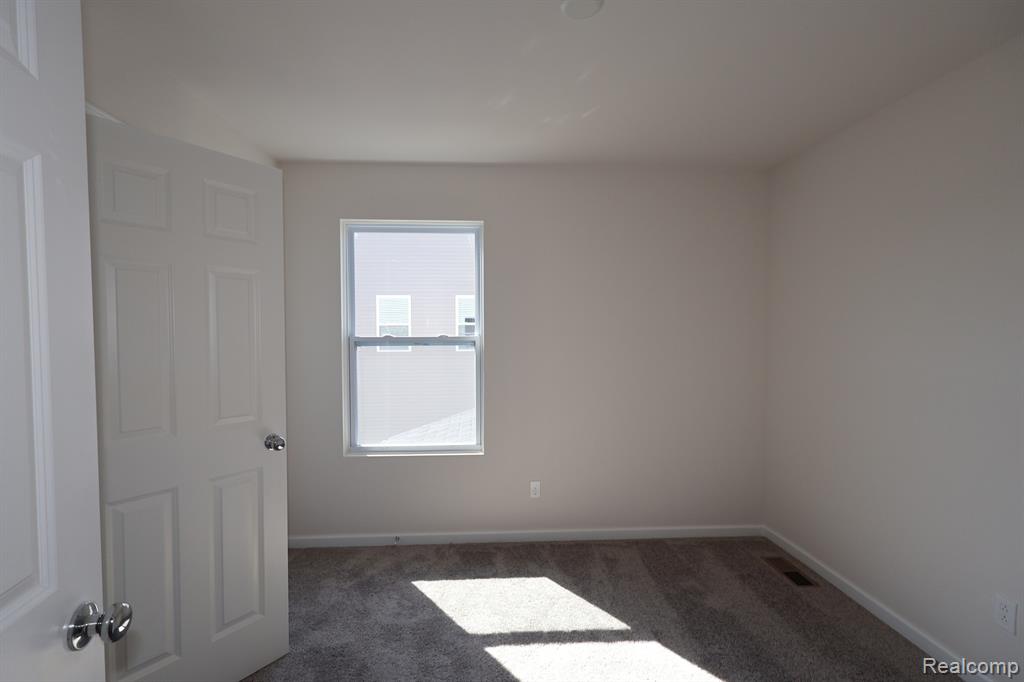54790 Heron Circle, Chesterfield, MI 48047 — Photo 13