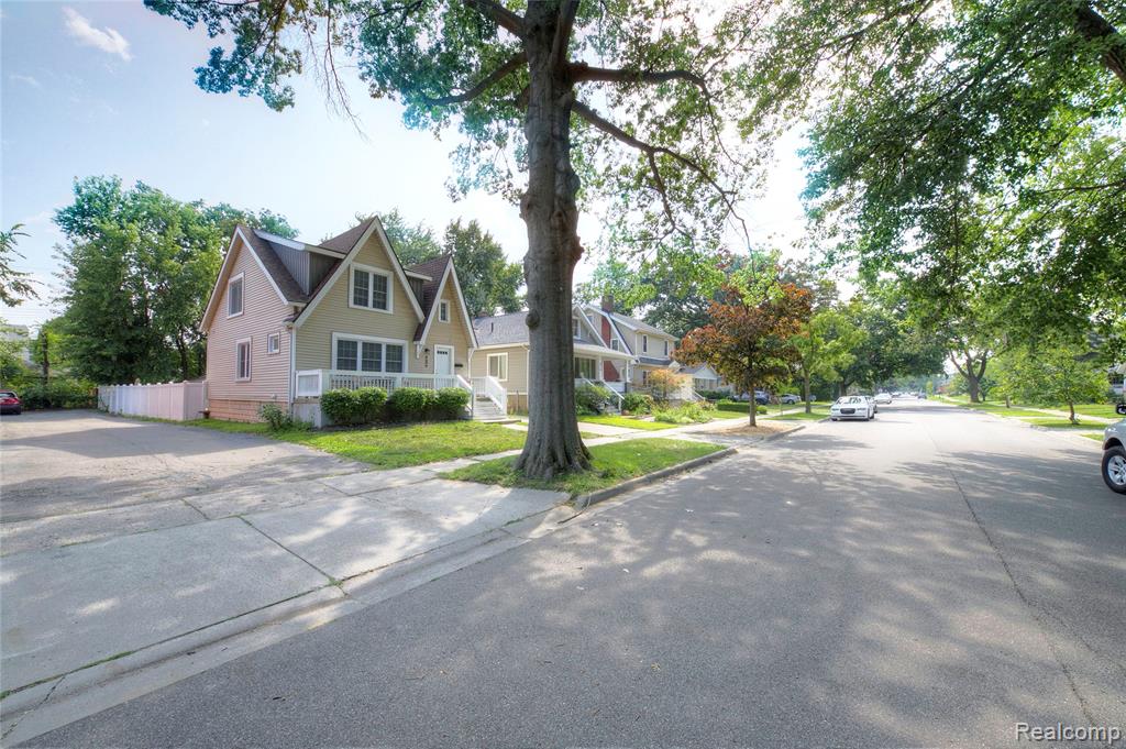 478 E Breckenridge Street, Ferndale, MI 48220 — Photo 34