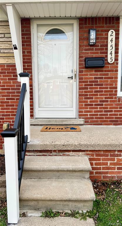 24545 Greenbrier Avenue, Eastpointe, MI 48021 — Photo 2