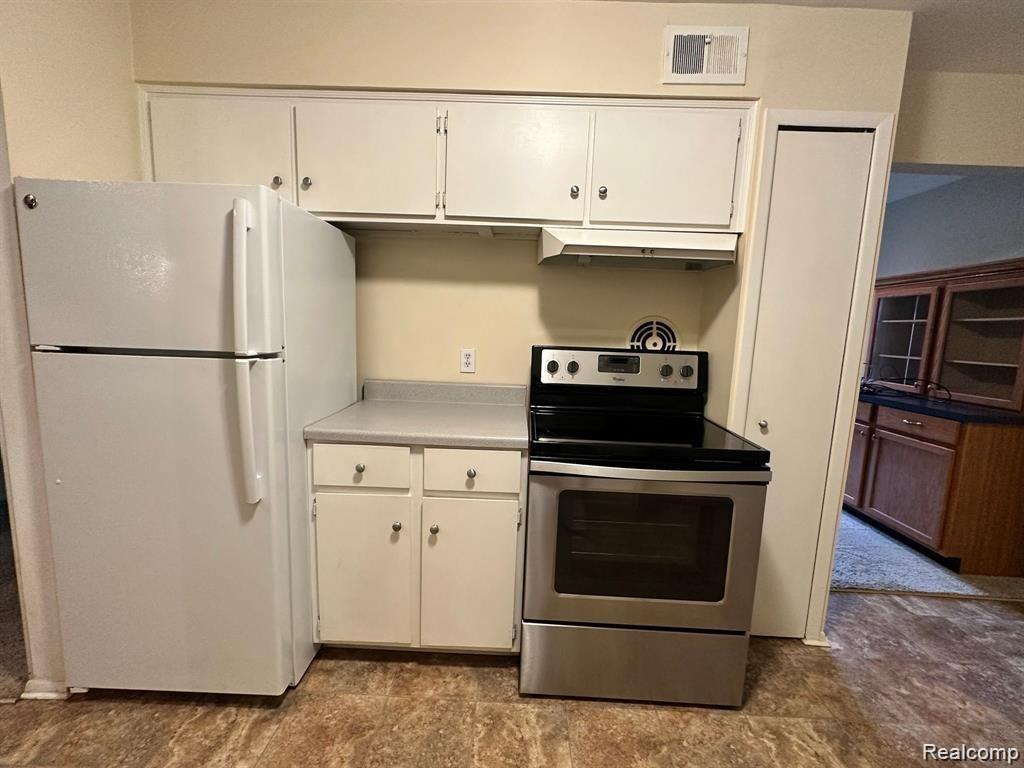 509 E UNIVERSITY Drive, 503, Rochester, MI 48307 — Photo 14
