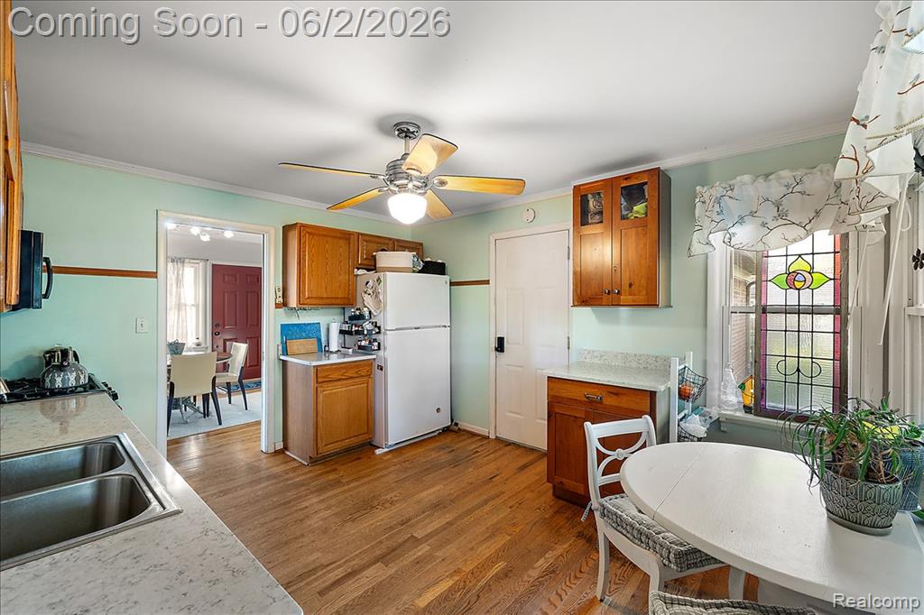 45520 Deshon Street, Utica, MI 48317 — Photo 12