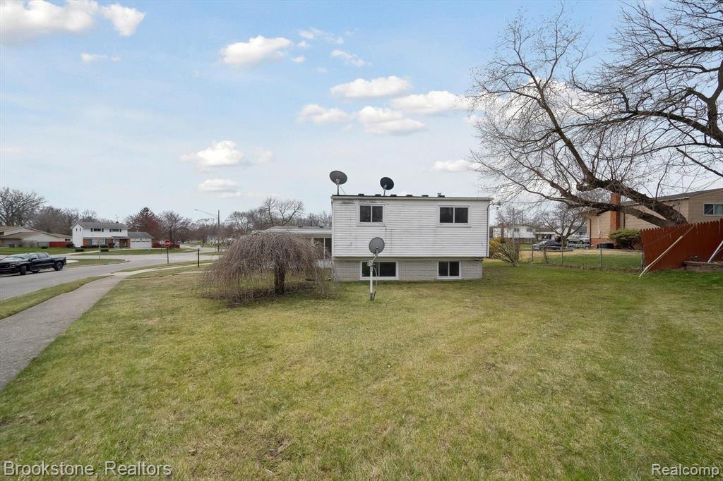 400 JOSLYN Avenue, Pontiac, MI 48342 — Photo 31