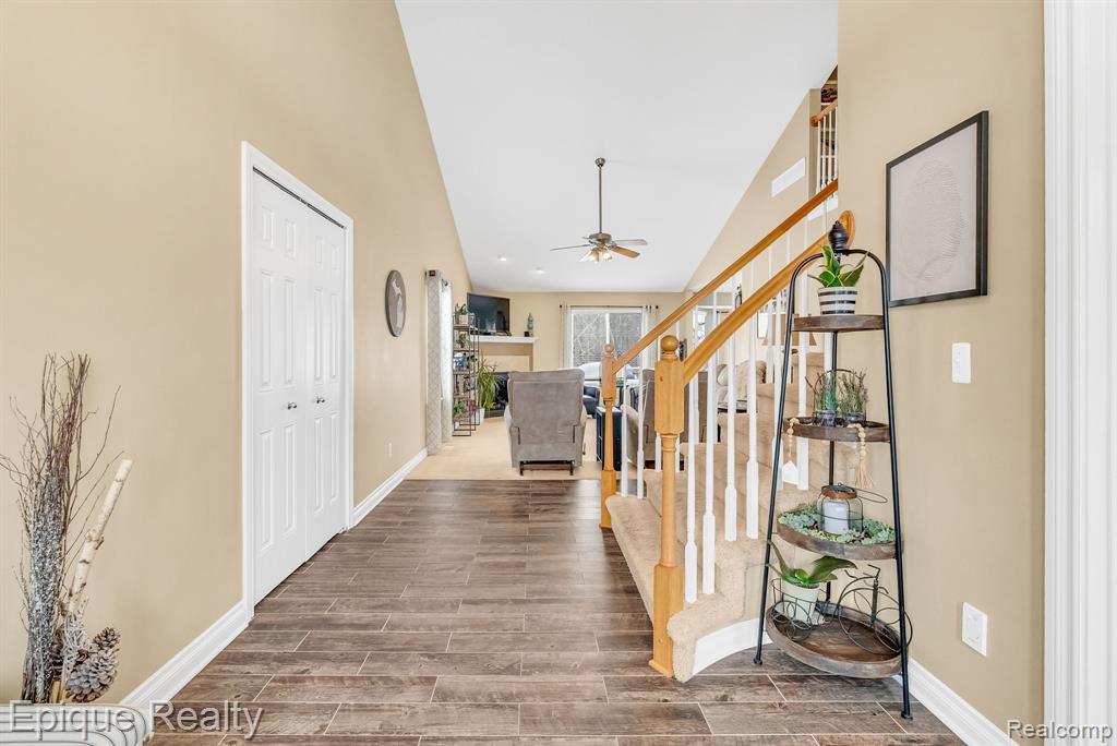 8459 Cranbrook Drive, Grand Blanc, MI 48439 — Photo 7