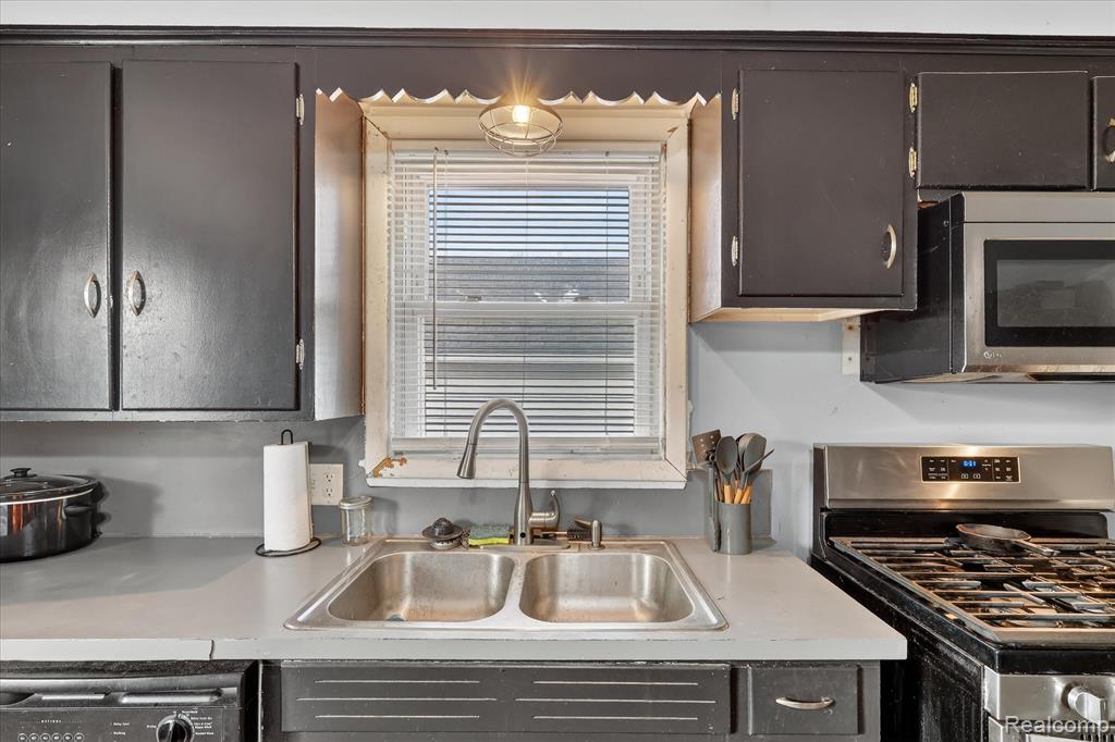 959 Blanchard Street SW, Wyoming, MI 49509 — Photo 12