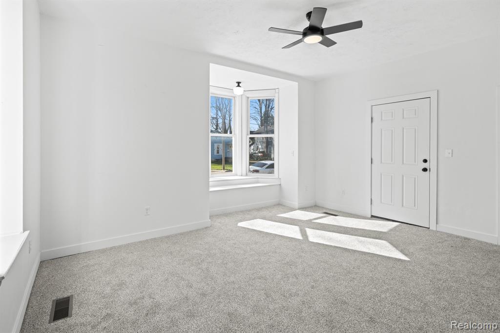 9 S WEST Street, Hillsdale, MI 49242 — Photo 14