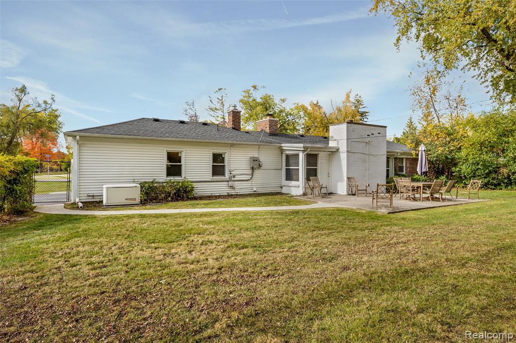 31220 Sheridan Drive, Beverly Hills, MI 48025 — Photo 29