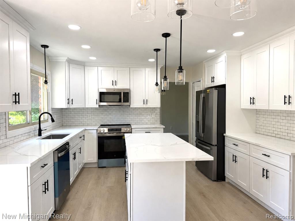 650 Deerfield Court, Rochester Hills, MI 48309 — Photo 6
