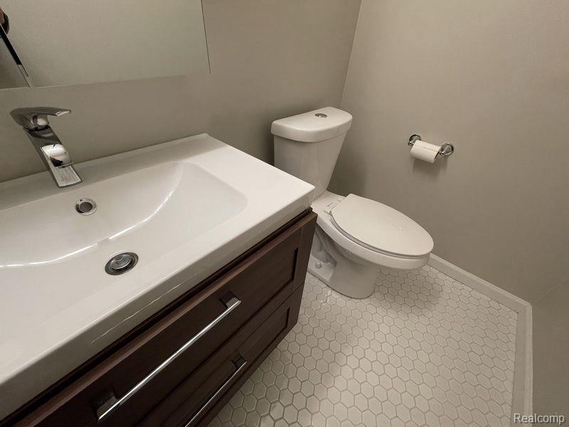 4924 BROOMFIELD, West Bloomfield, MI — Photo 13