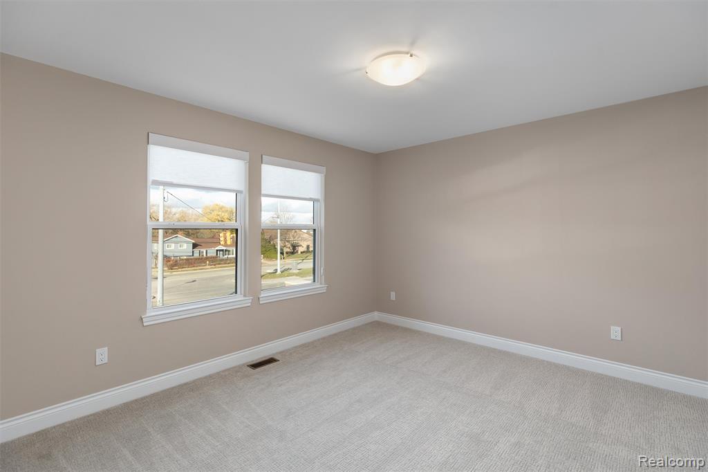 811 Balmoral Ln, Troy, MI 48085 — Photo 17