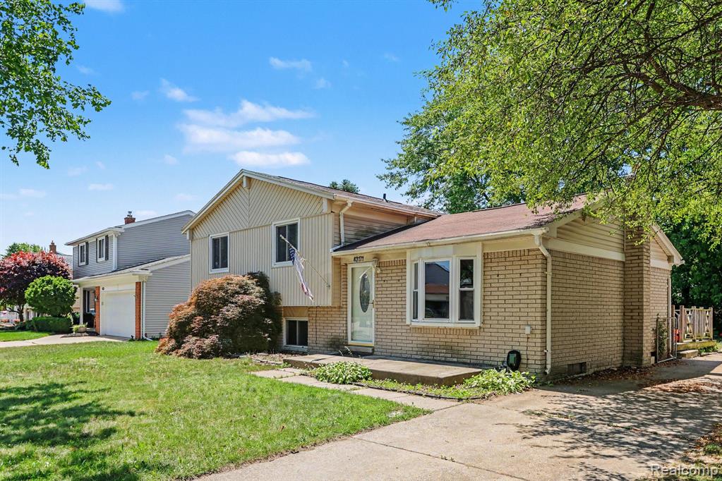 43171 Hartwick Drive, Sterling Heights, MI 48313 — Photo 4