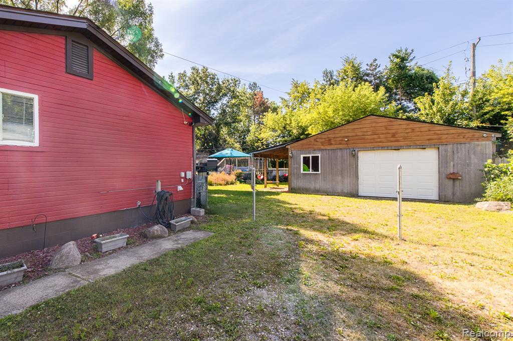 6621 Doyon Drive S, Waterford, MI 48327 — Photo 31