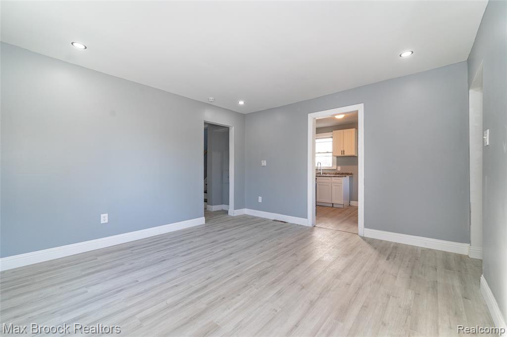 9327 Schaefer Highway, Detroit, MI 48228 — Photo 7