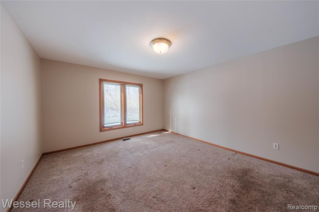 70111 Whitetail Lane, 6, Bruce, MI 48065 — Photo 16