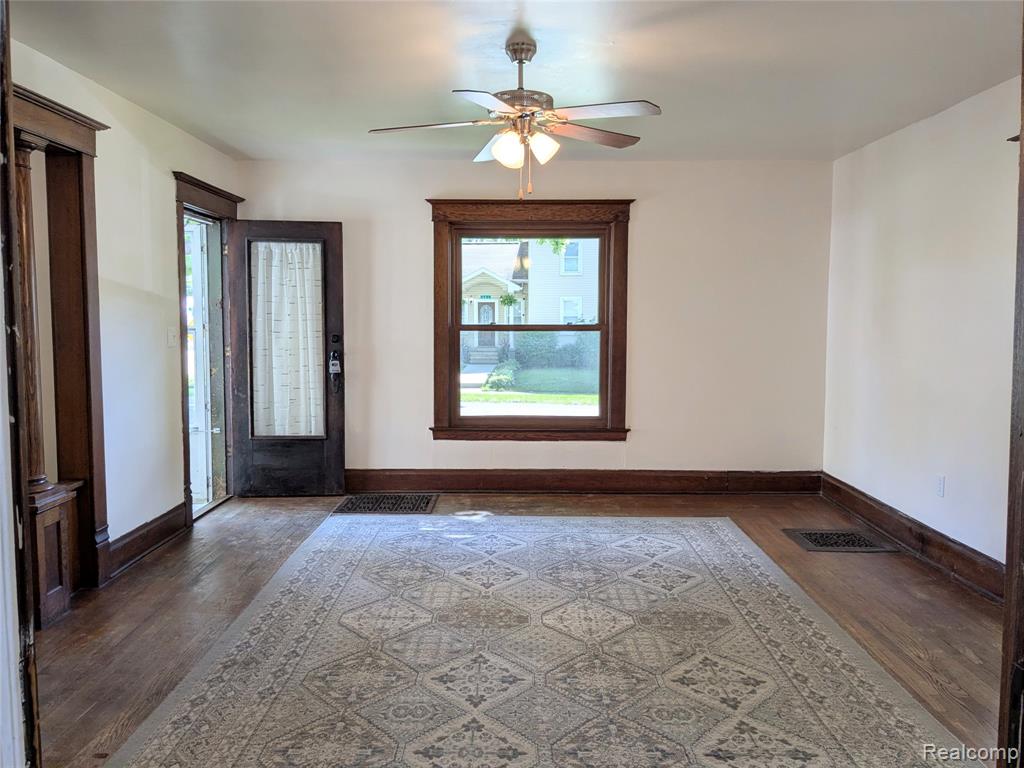 300 Bristol Street S, Almont, MI 48003 — Photo 9
