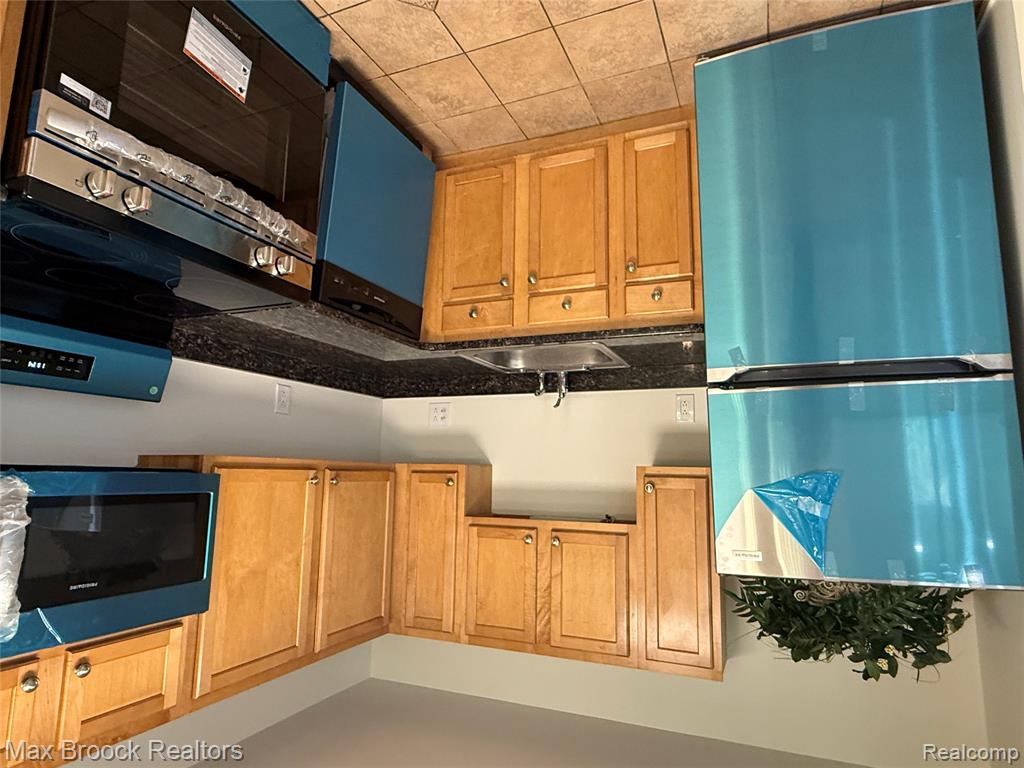 6560 Ridgefield Circle, West Bloomfield, MI — Photo 4