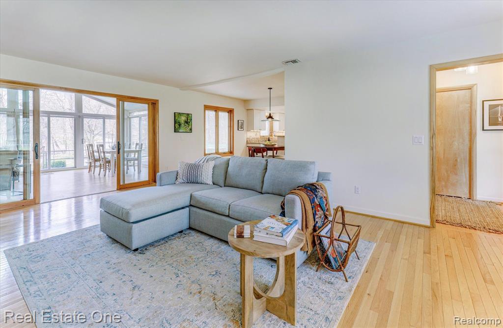 488 ORCHARDALE Drive, Rochester Hills, MI 48309 — Photo 22